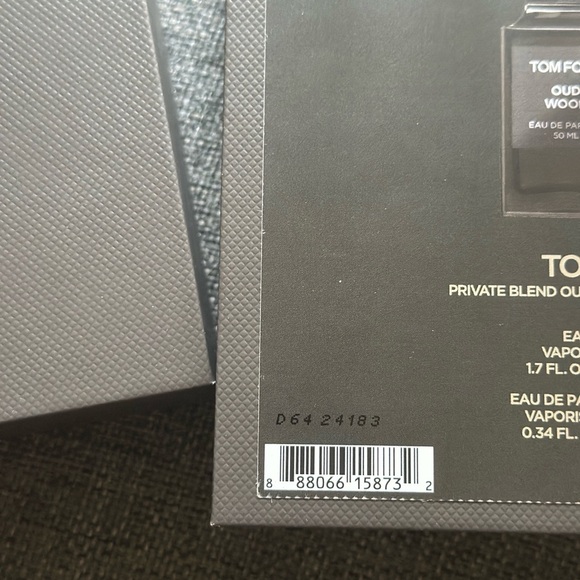 🔥 NEW TOM FORD Private Blend Oud Wood Gift Set - Picture 8 of 9